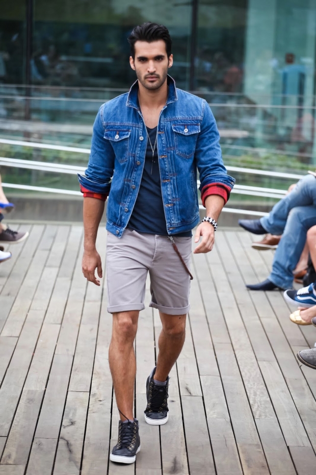 Мужские джинсовые шорты с чем носить фото